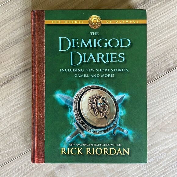 2012 The Heroes Of Olympus The Demigod Diaries by Rick Riordan 1st Ed. - Picture 1 of 3